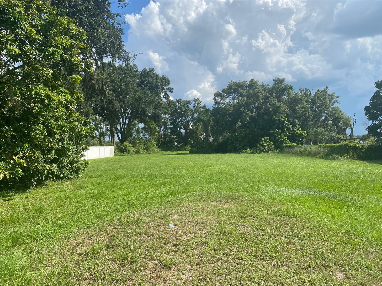 Location and Convenience! This lot has both and checks all of the boxes. Enjoy this beautiful lot that is spacious being over a 1/2± acre and located only minutes to Plant City's amenities of shopping, restaurants, and groceries. It is not in a subdivision so there are no HOA's or CDD's and it is not in the city limits. There is plenty of room to build your new conventional home along with a detached garage or workshop.