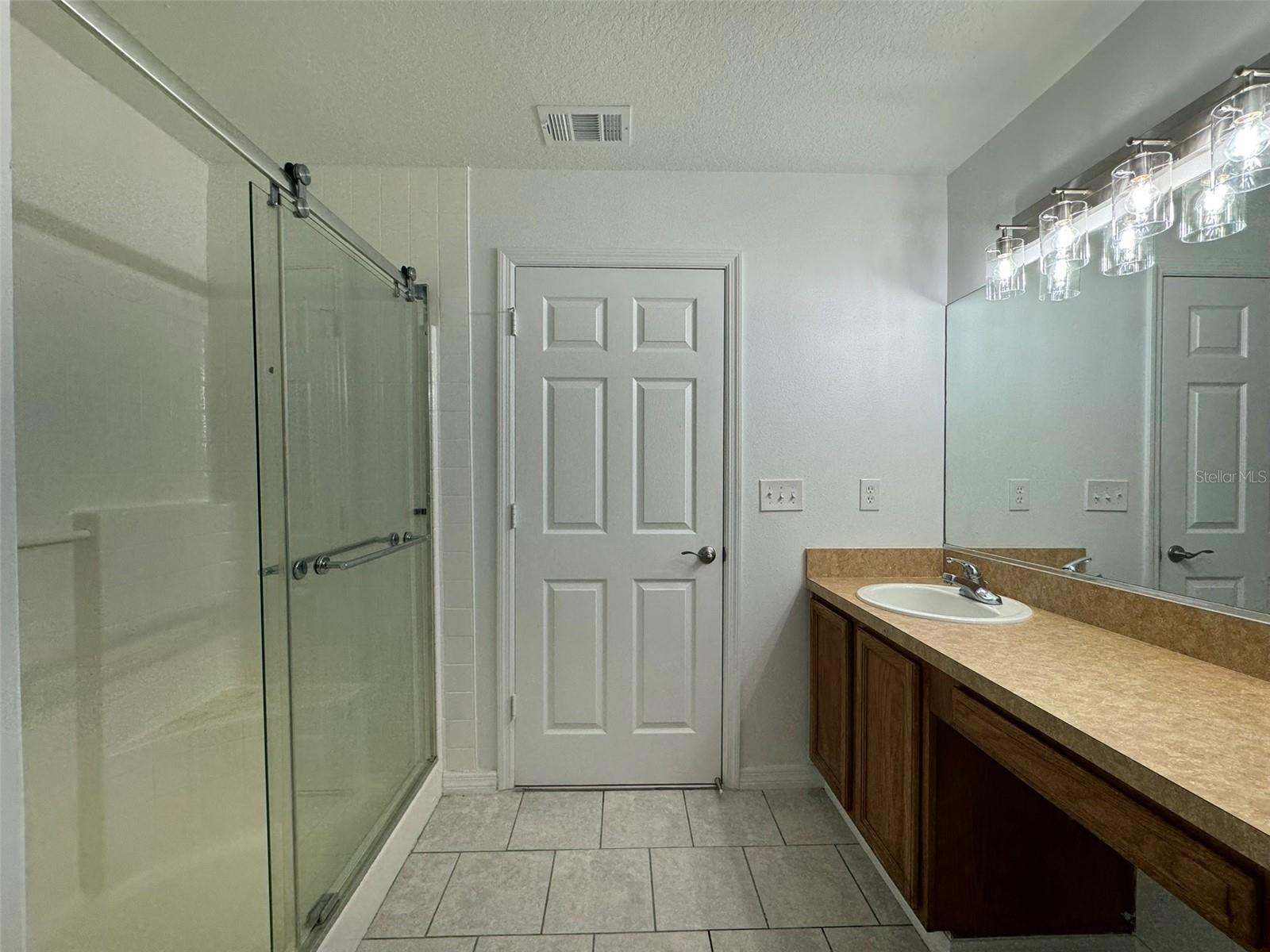 VICTORIA PARK UNIT 03 - Residential