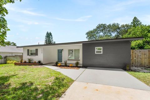 A home in PALM HARBOR