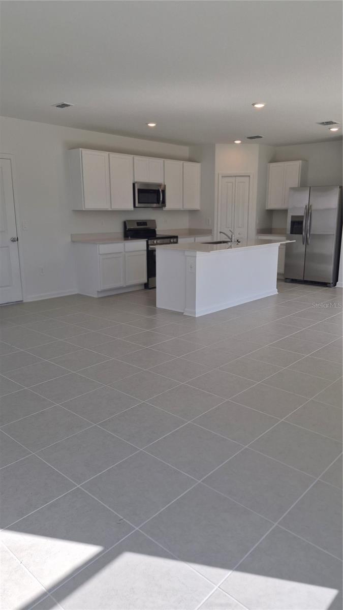 HUNT CLUB/LK WALES PH 1 - Residential Lease