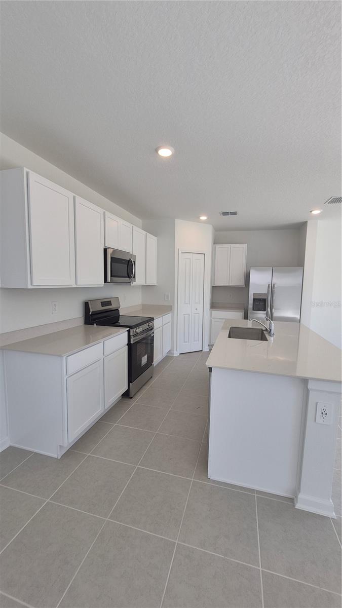 HUNT CLUB/LK WALES PH 1 - Residential Lease