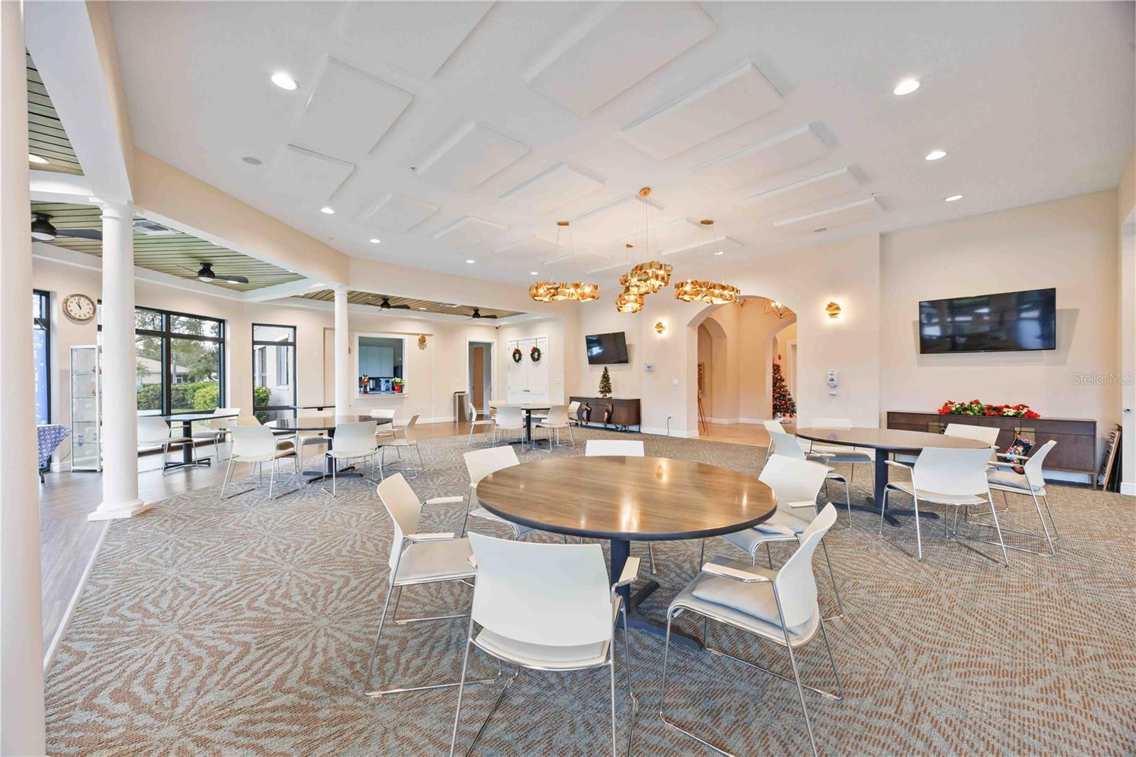 LAKERIDGE FALLS PH 1B - Residential