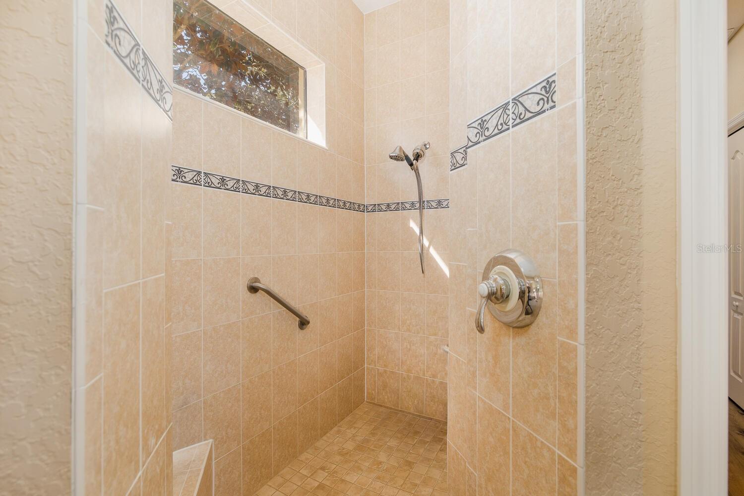 GOLFERS CLUB ESTATE - Residential