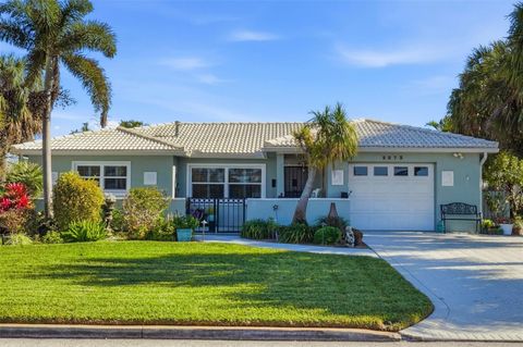 Photo of 2273 W Vina Del Mar Boulevard, St Pete Beach, FL 33706 (MLS # TB8475607)