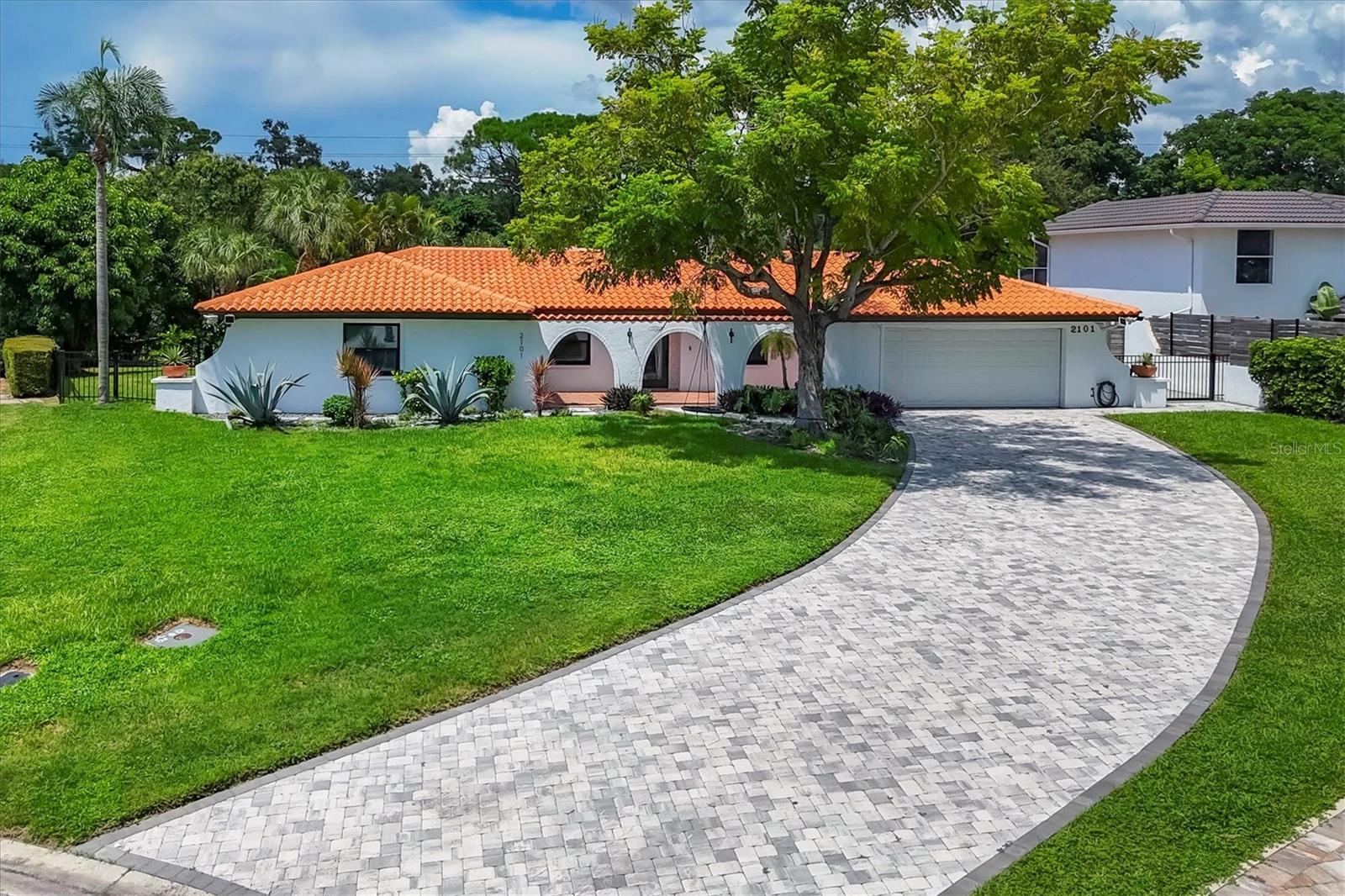 2101 RIVER RIDGE DRIVE