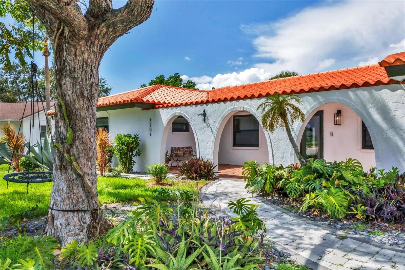 2101 RIVER RIDGE DRIVE