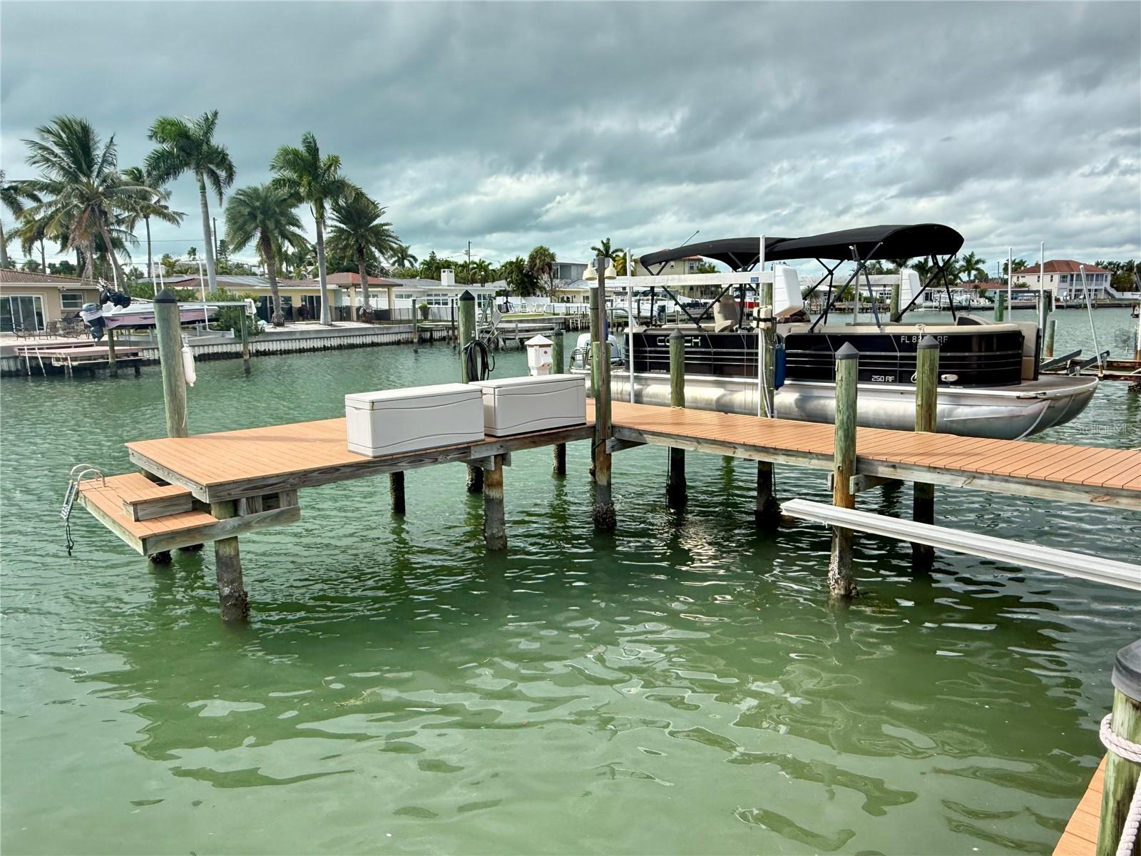 THREE PALMS POINT - Residential