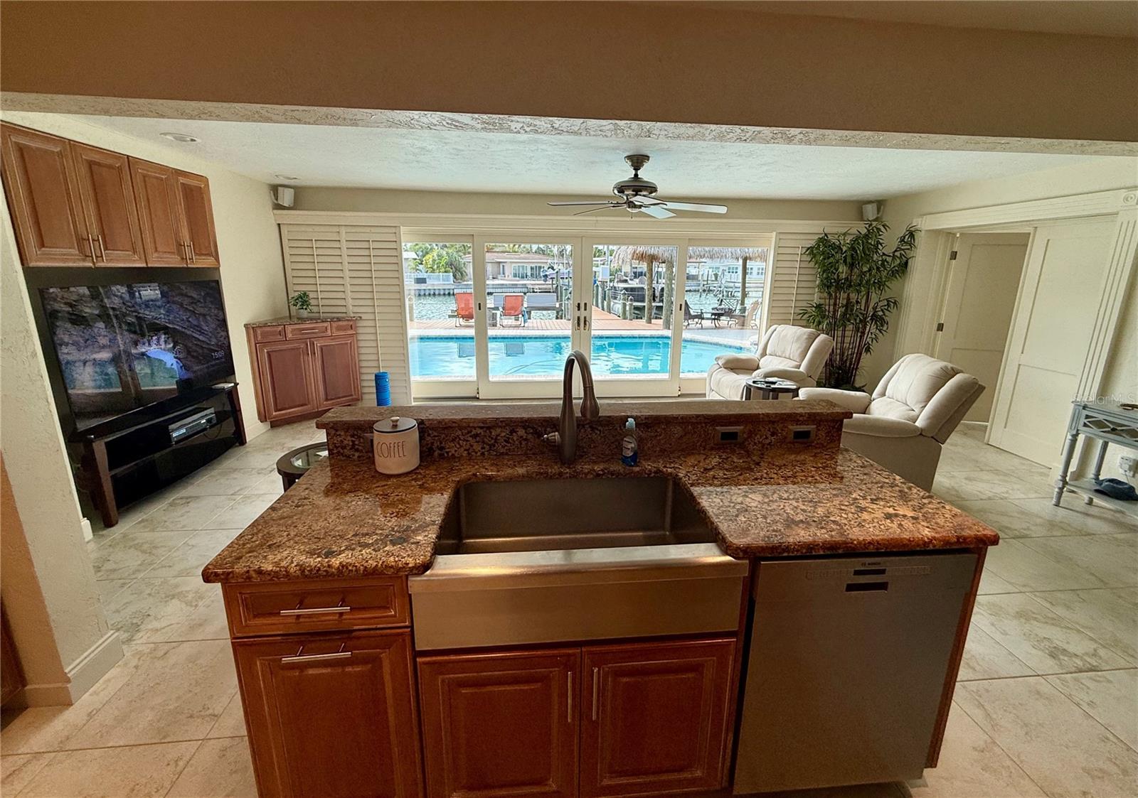 THREE PALMS POINT - Residential