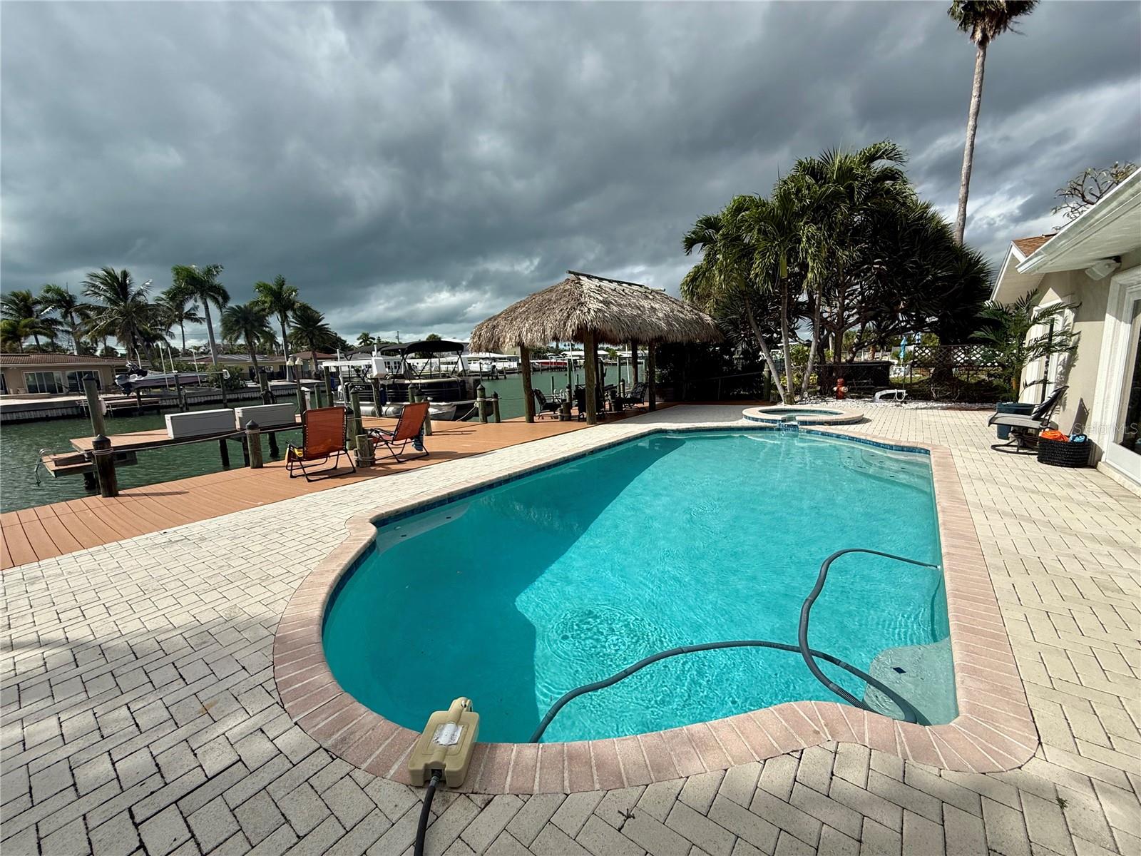 THREE PALMS POINT - Residential