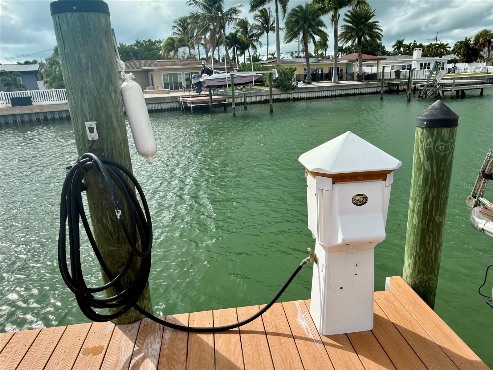 THREE PALMS POINT - Residential