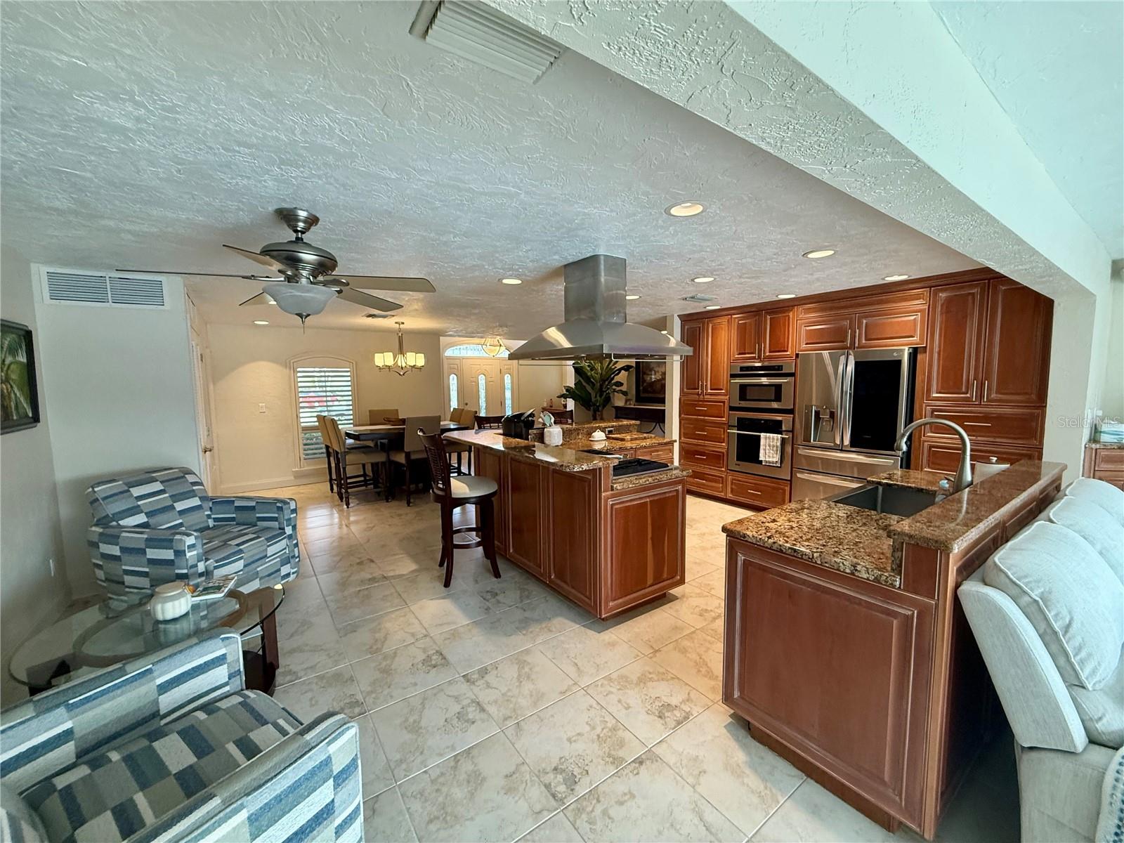 THREE PALMS POINT - Residential