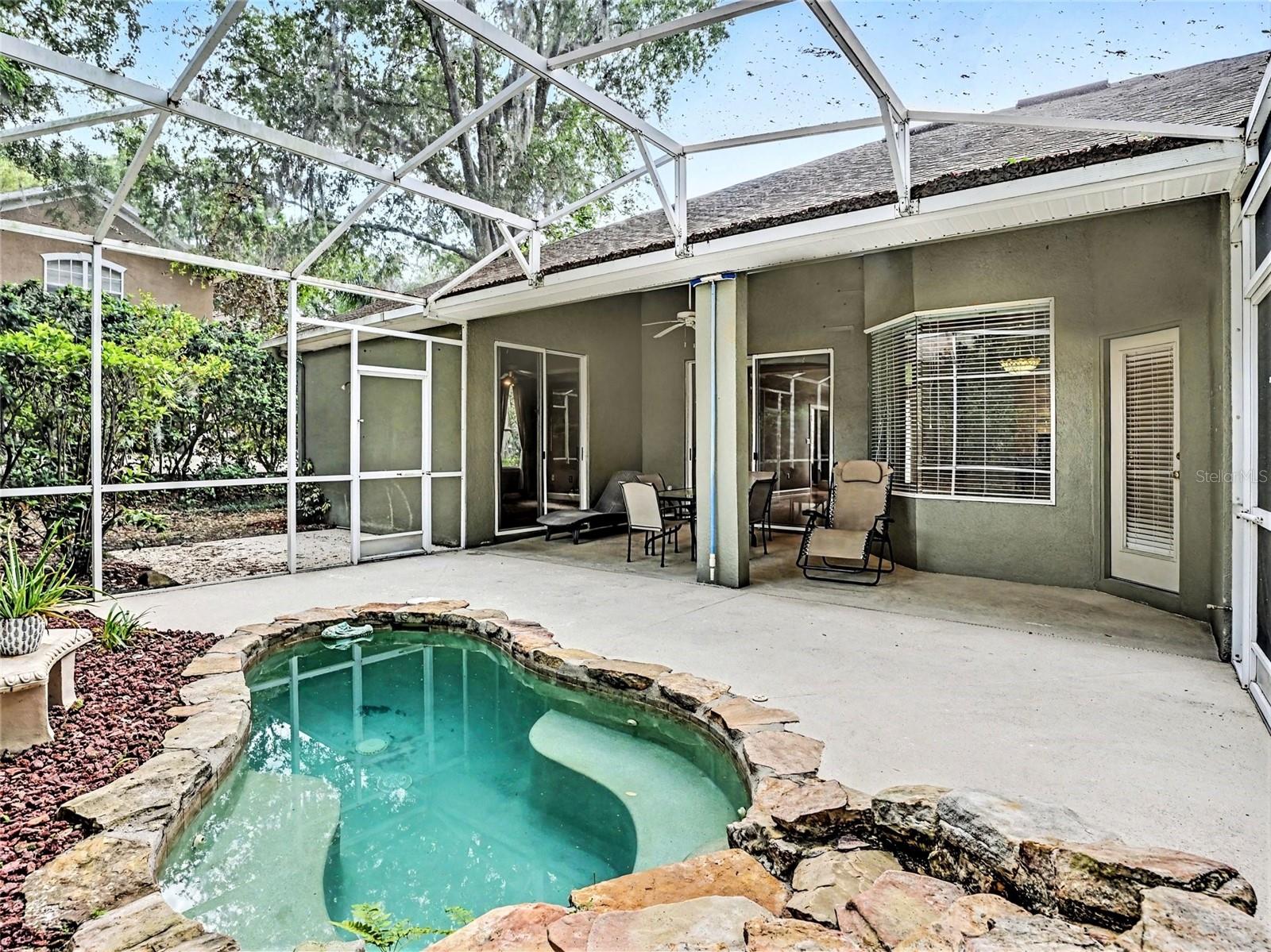 ADMIRAL POINTE - Residential