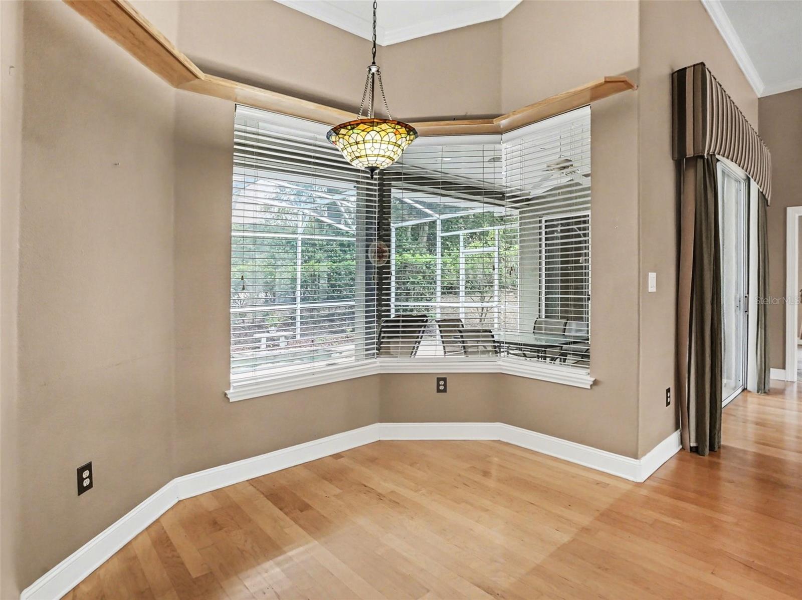 ADMIRAL POINTE - Residential