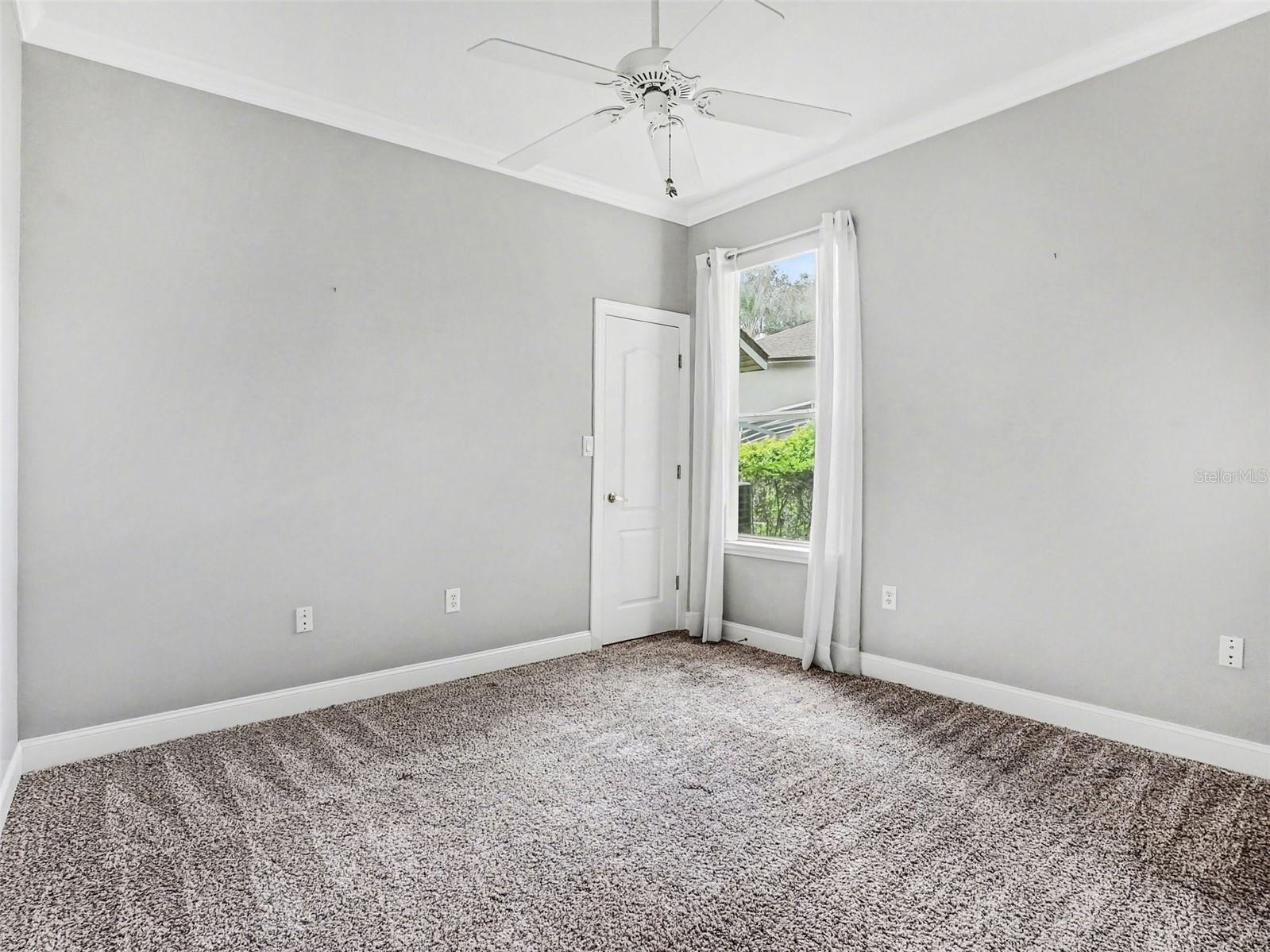 ADMIRAL POINTE - Residential