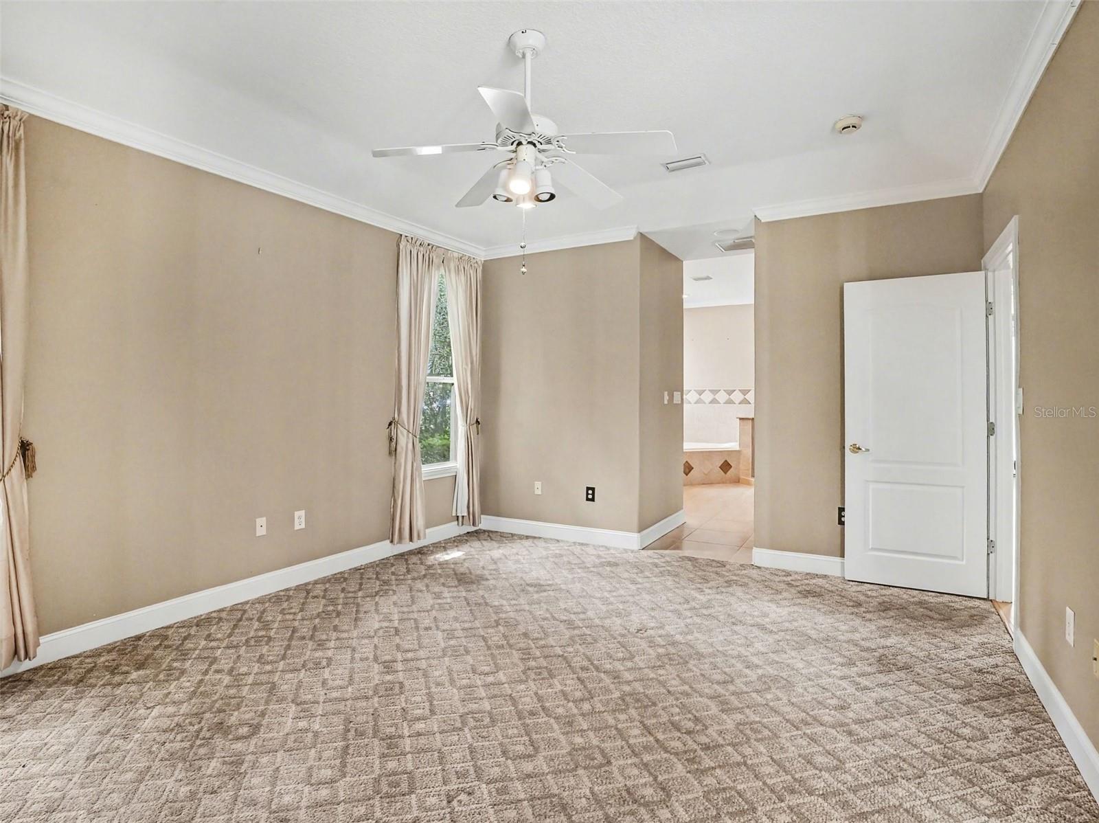 ADMIRAL POINTE - Residential