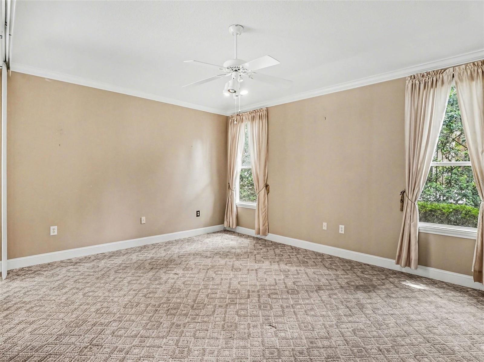 ADMIRAL POINTE - Residential