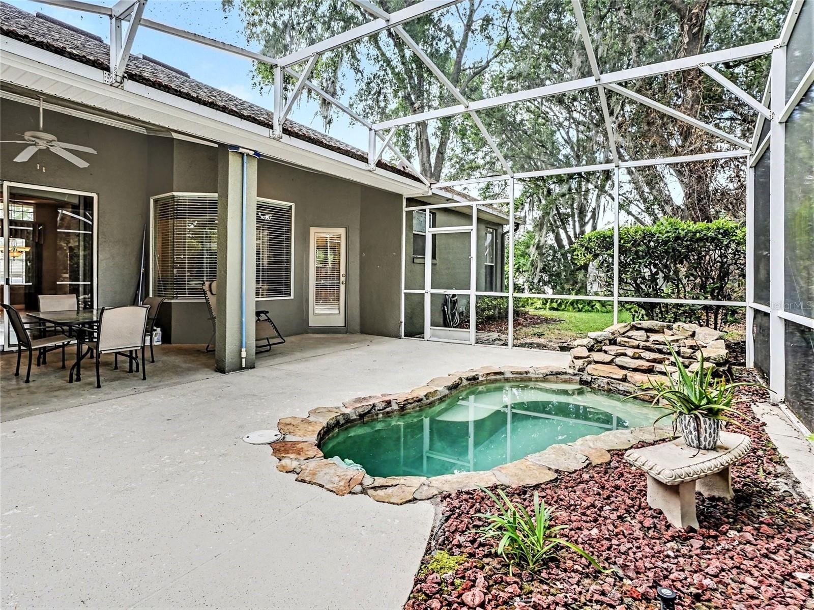 ADMIRAL POINTE - Residential