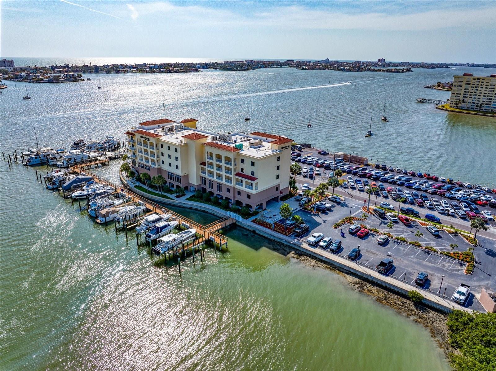 HARBORSIDE BOAT CLUB OF MADEIRA BEACH CONDO - Residential