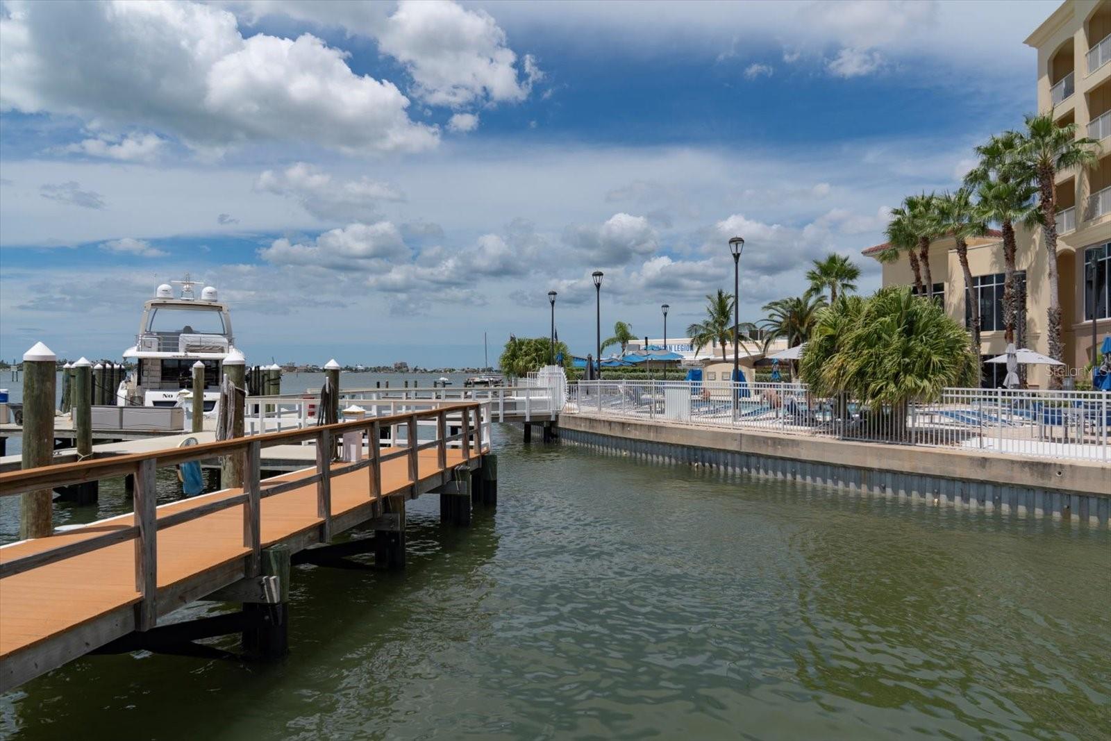 HARBORSIDE BOAT CLUB OF MADEIRA BEACH CONDO - Residential