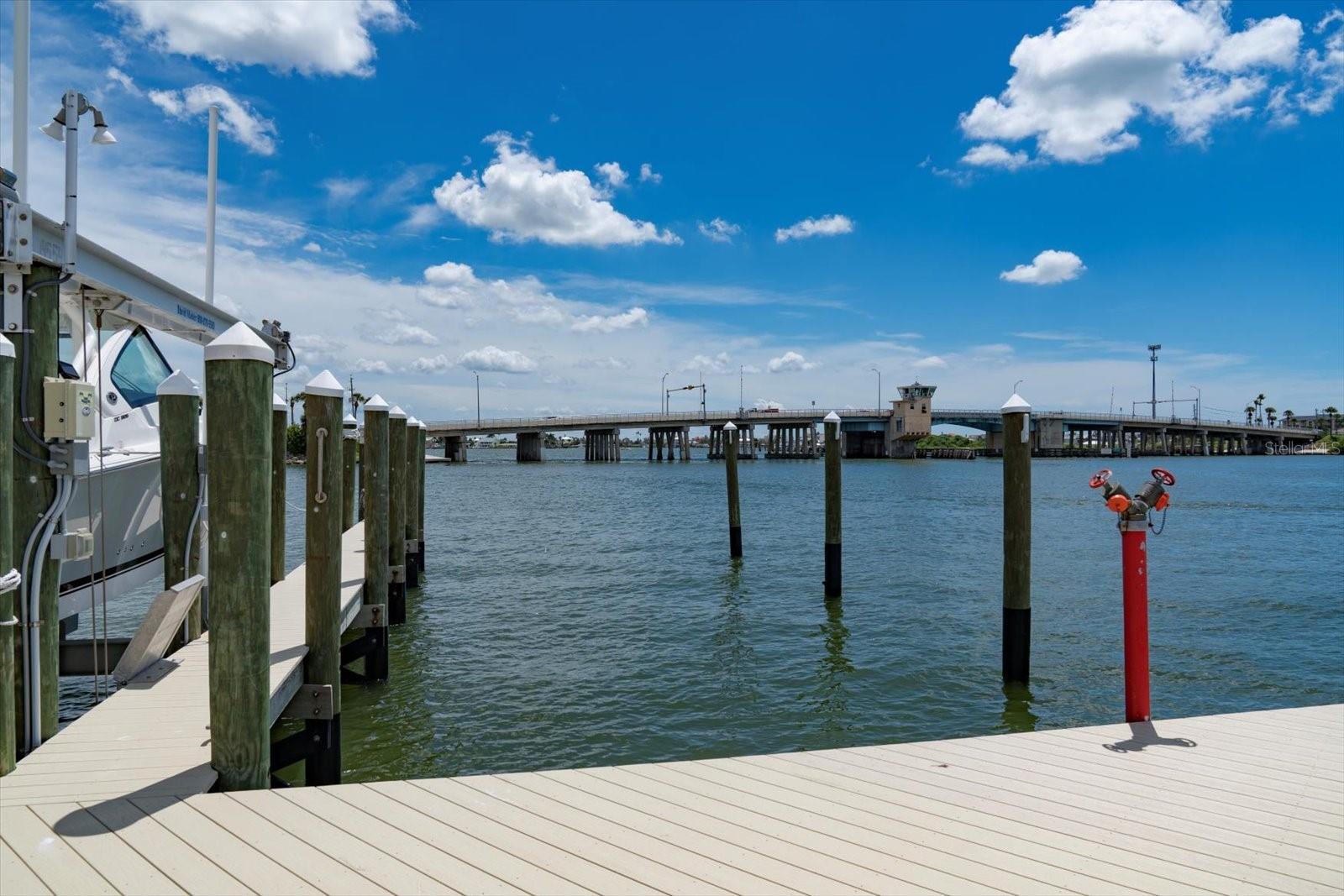 HARBORSIDE BOAT CLUB OF MADEIRA BEACH CONDO - Residential