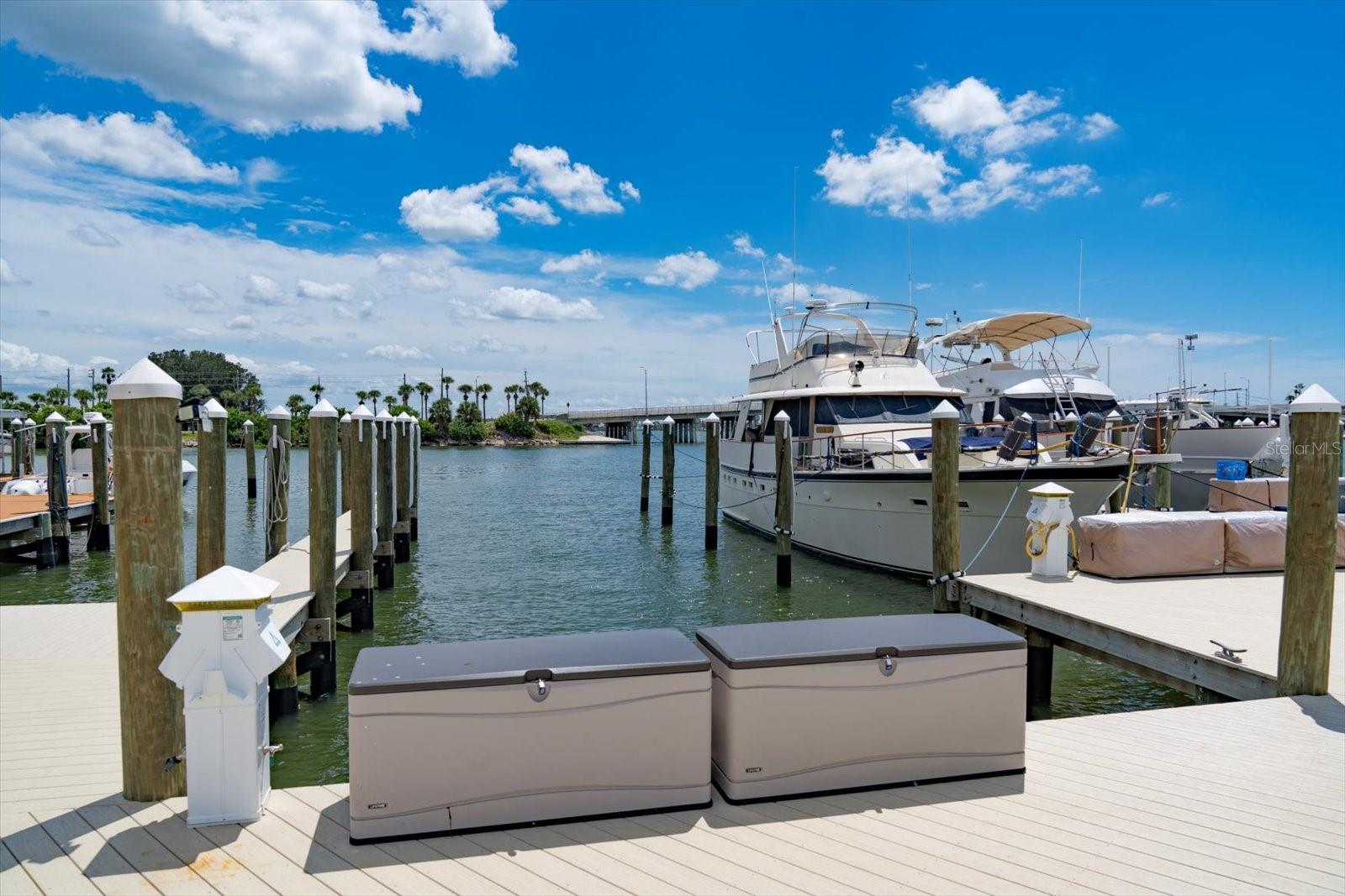 HARBORSIDE BOAT CLUB OF MADEIRA BEACH CONDO - Residential