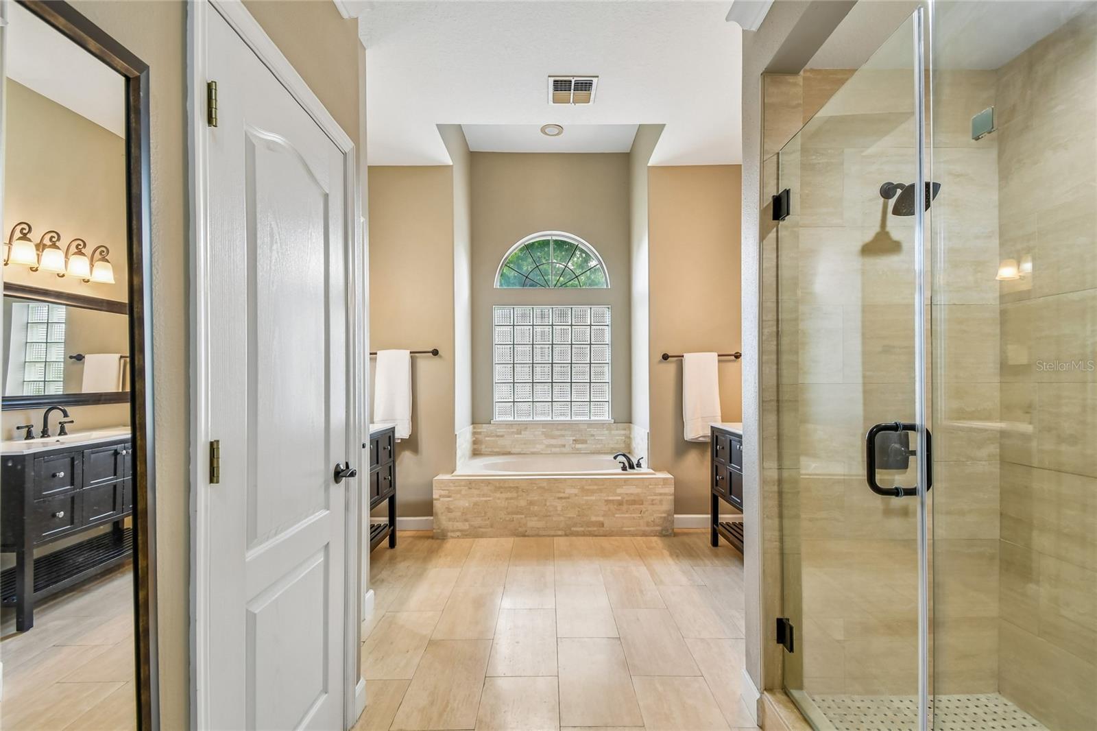 OAKCREST-514 - Residential