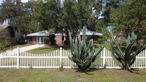 Photo of 1208 Cr 463b, Lake Panasoffkee, FL 33538 (MLS # G5102570)