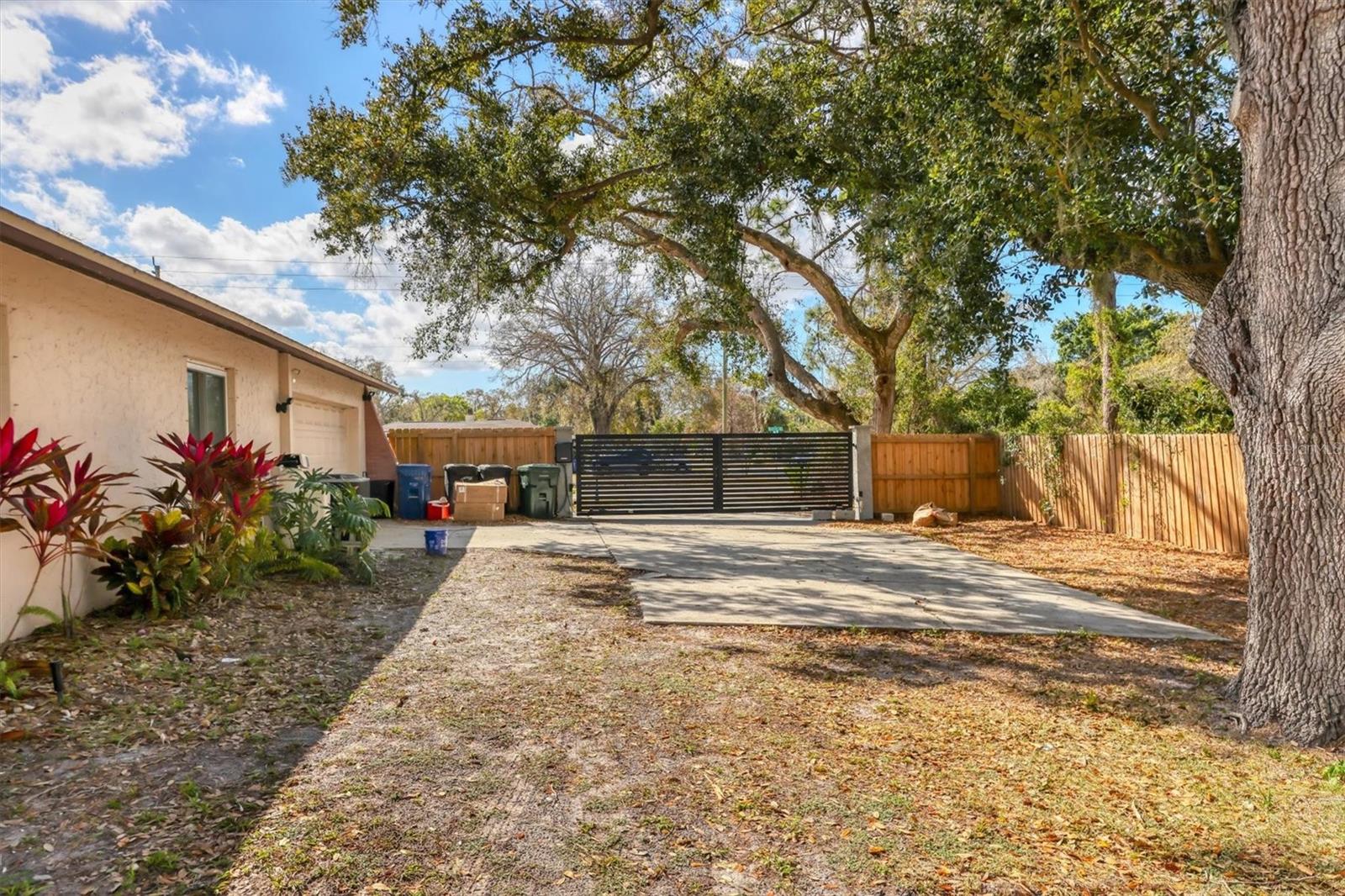 DESOTO PINES - Residential