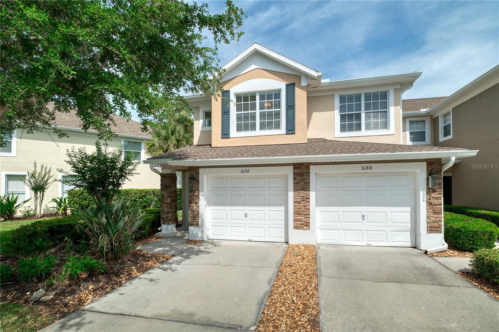 CARRIAGE HOMES AT DUNWOODY COMMONS A CON - Residential