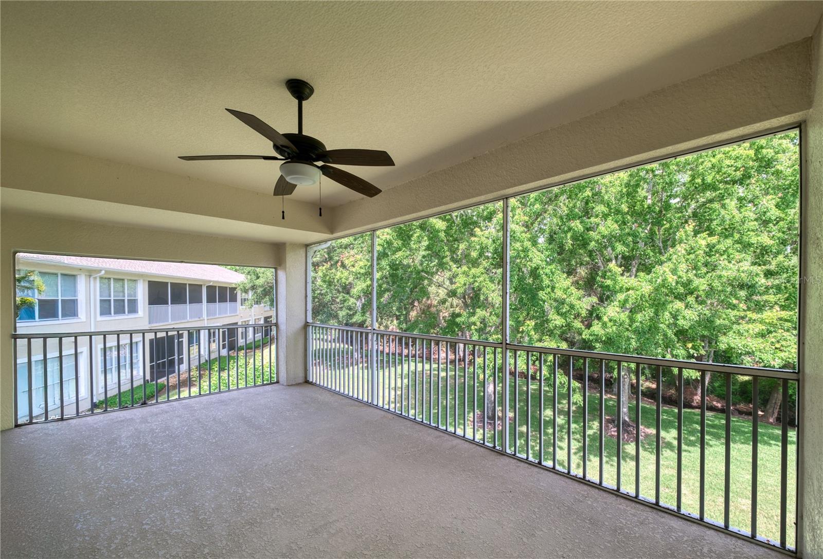 CARRIAGE HOMES AT DUNWOODY COMMONS A CON - Residential