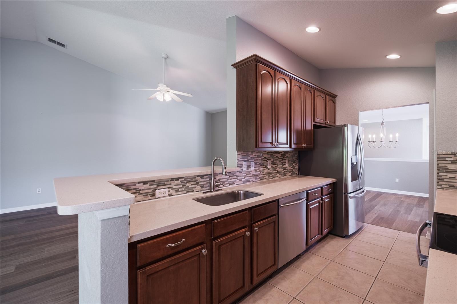 CARRIAGE HOMES AT DUNWOODY COMMONS A CON - Residential