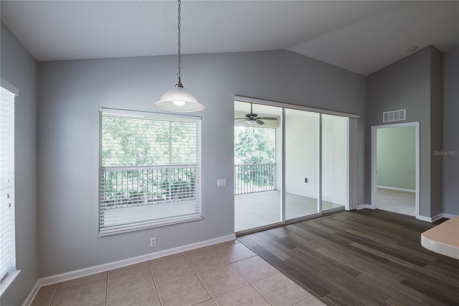 CARRIAGE HOMES AT DUNWOODY COMMONS A CON - Residential