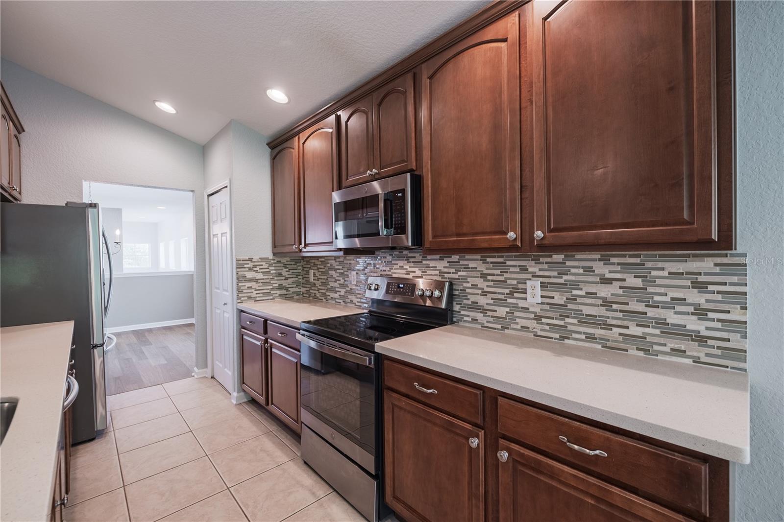 CARRIAGE HOMES AT DUNWOODY COMMONS A CON - Residential