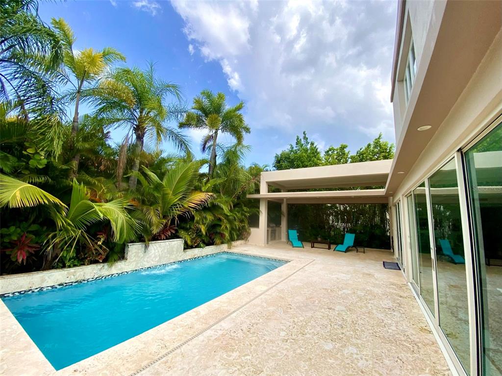 DORADO BEACH EAST - Residential