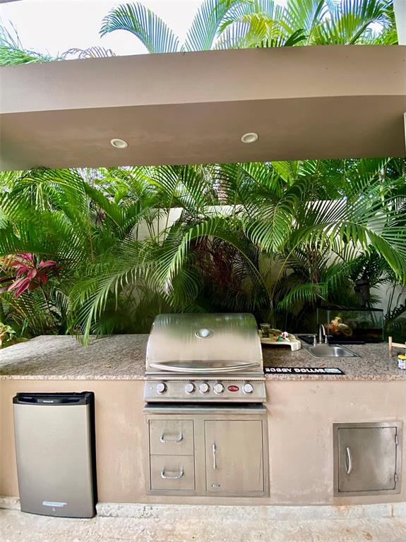 DORADO BEACH EAST - Residential