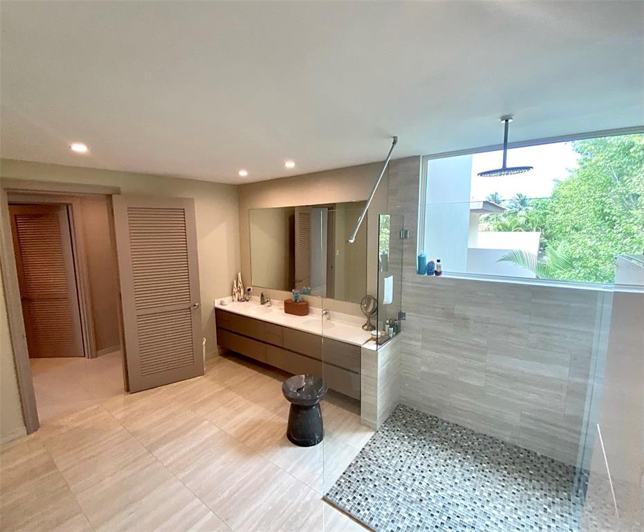 DORADO BEACH EAST - Residential