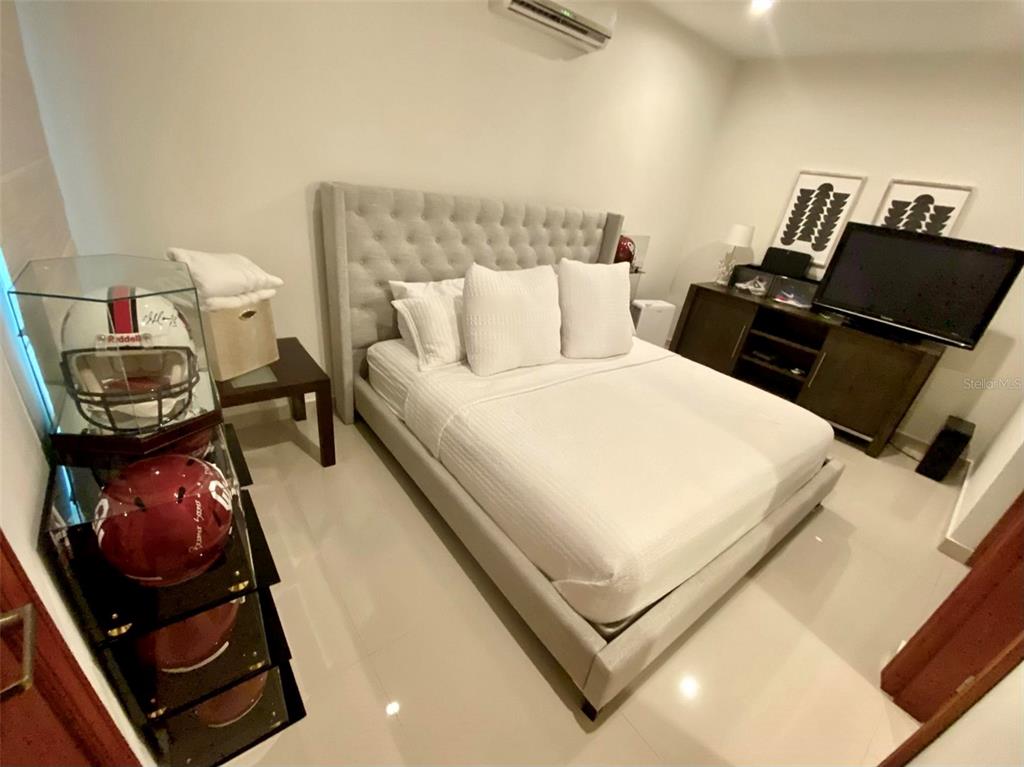 DORADO BEACH EAST - Residential