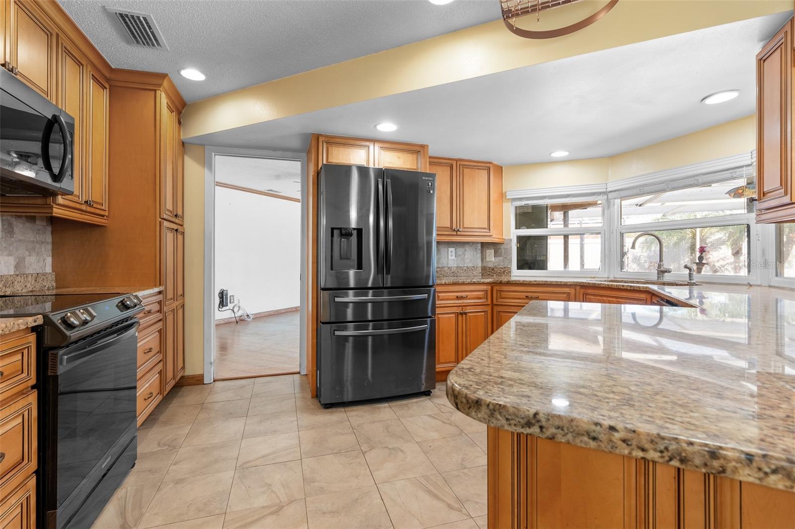 LEONA HEIGHTS - Residential