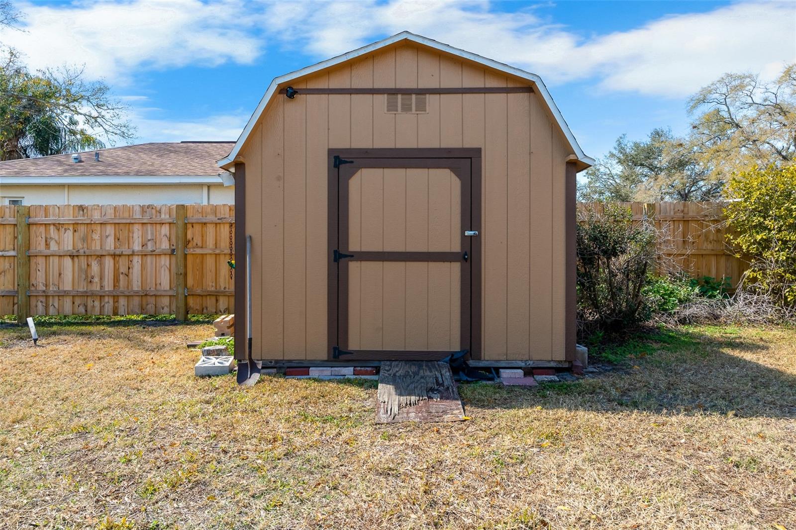 LEONA HEIGHTS - Residential