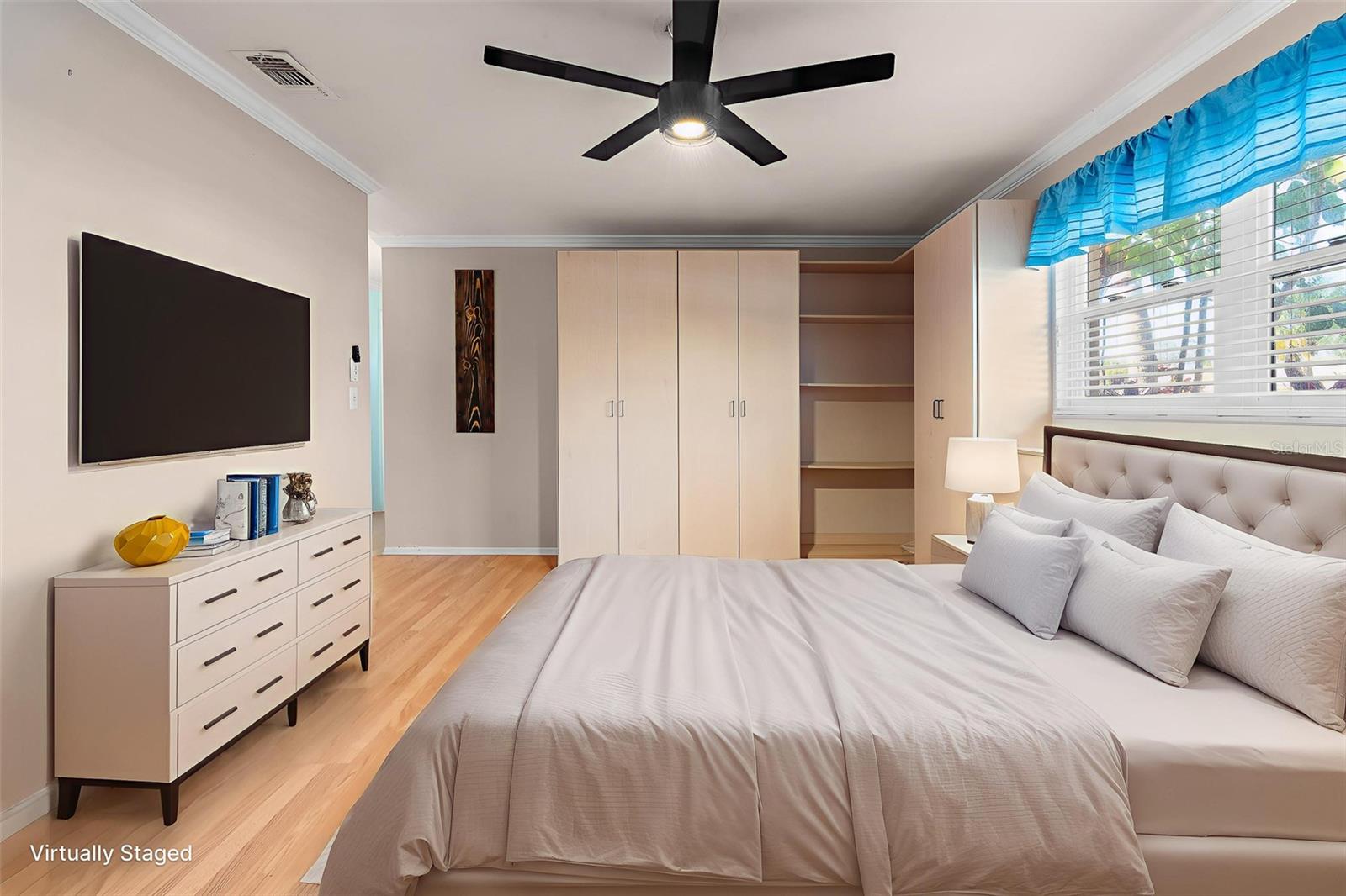 LEONA HEIGHTS - Residential