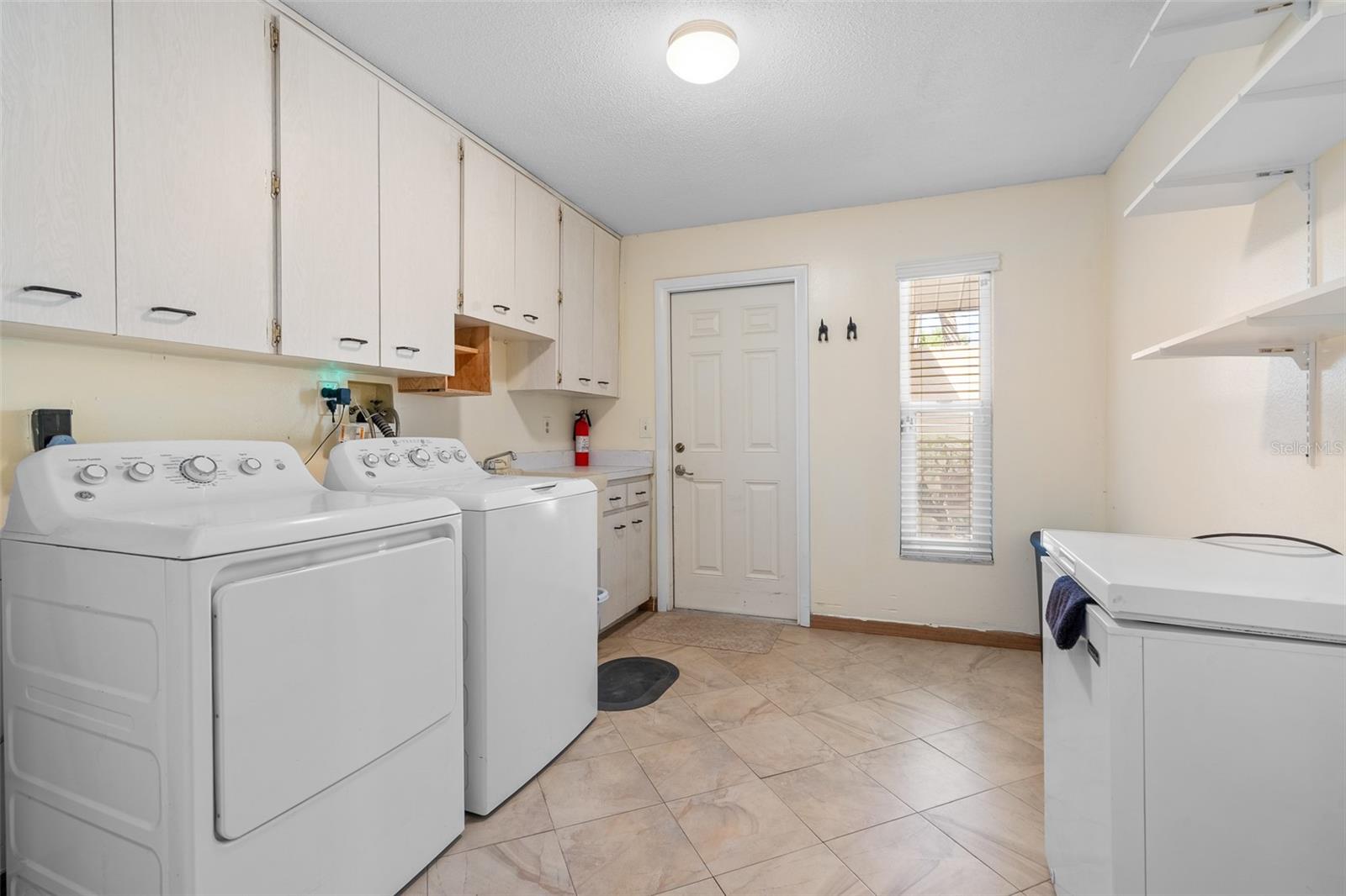 LEONA HEIGHTS - Residential