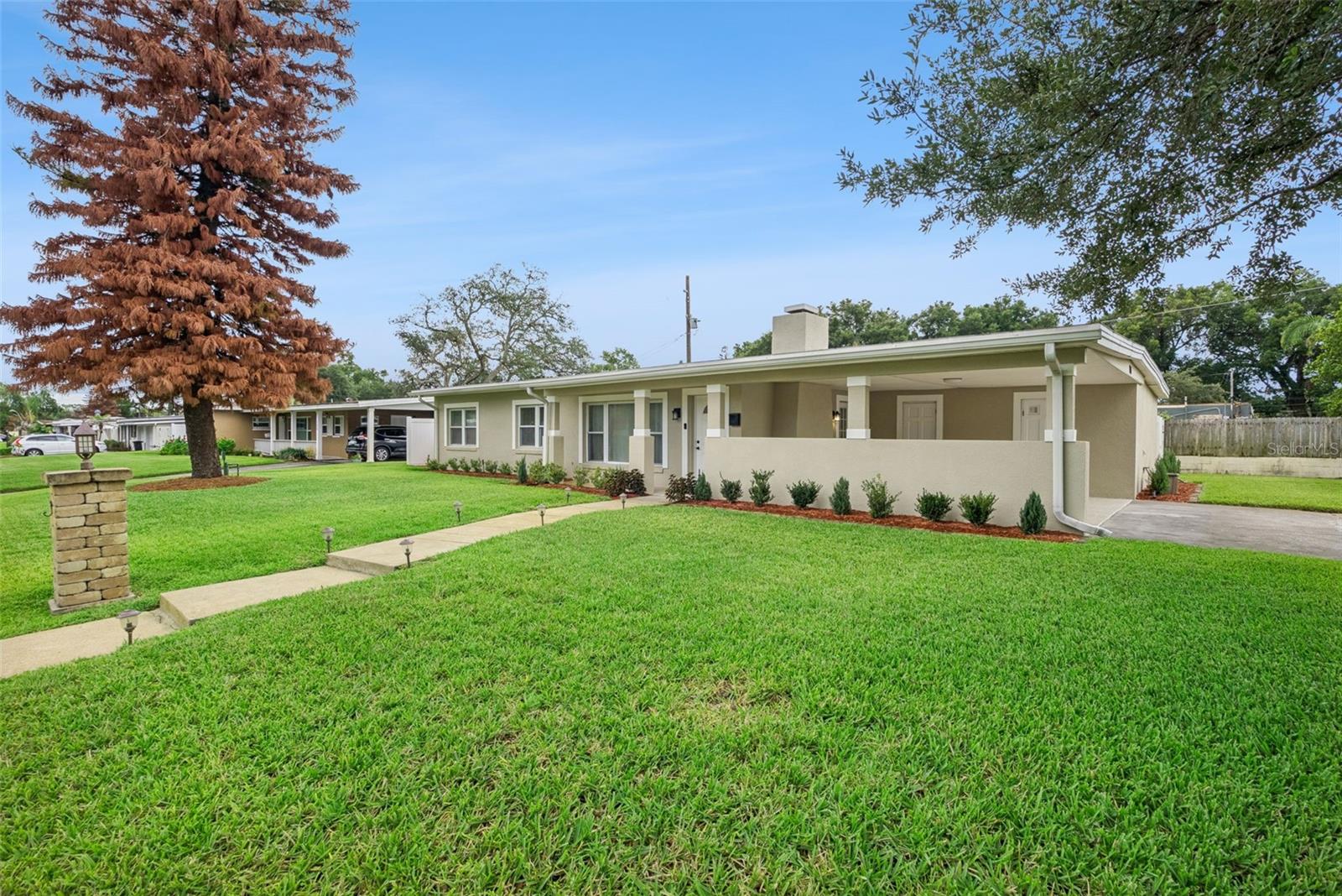 110 N LAKEWOOD CIRCLE