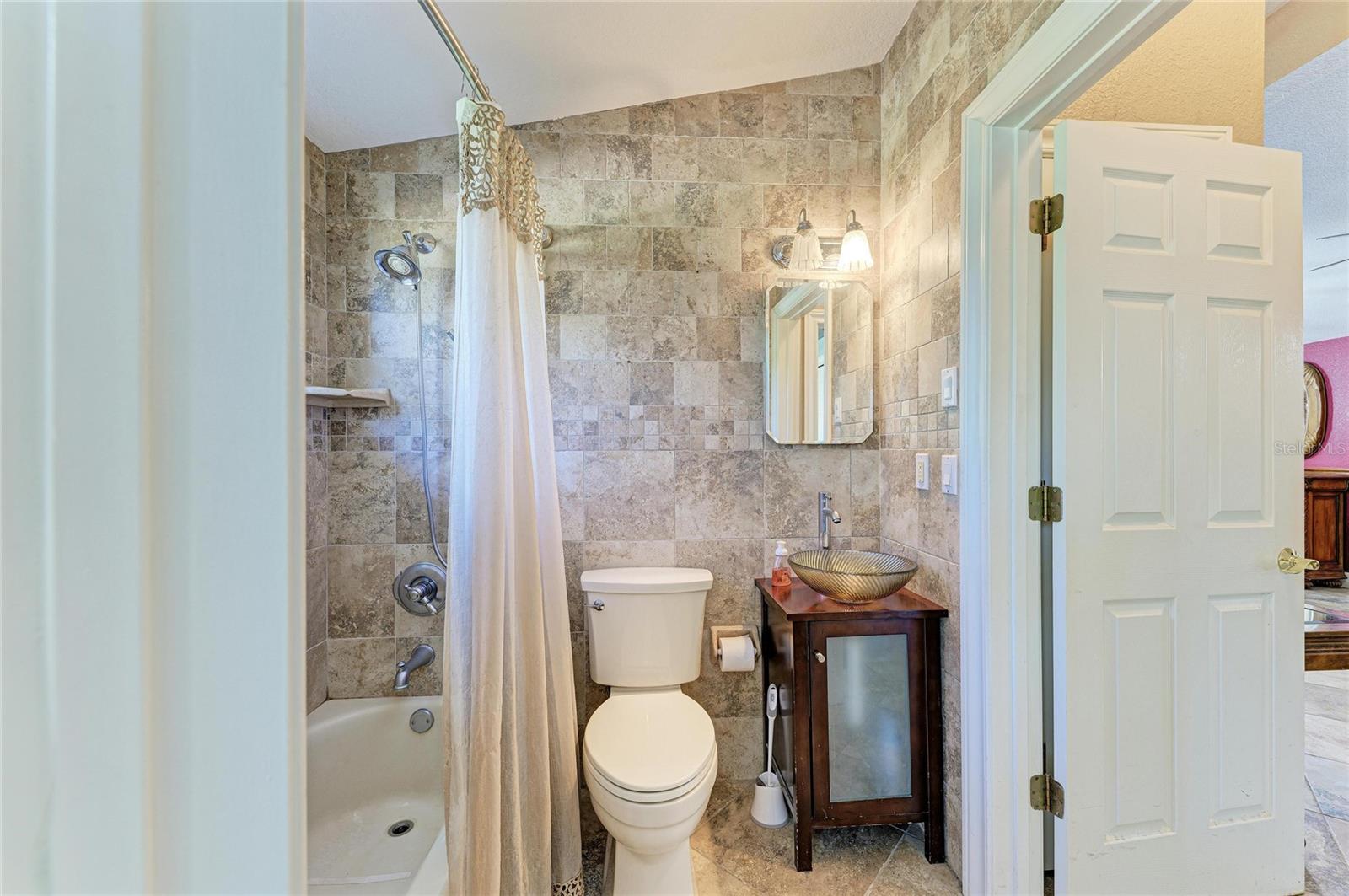 ARTIST ACRES - Residential