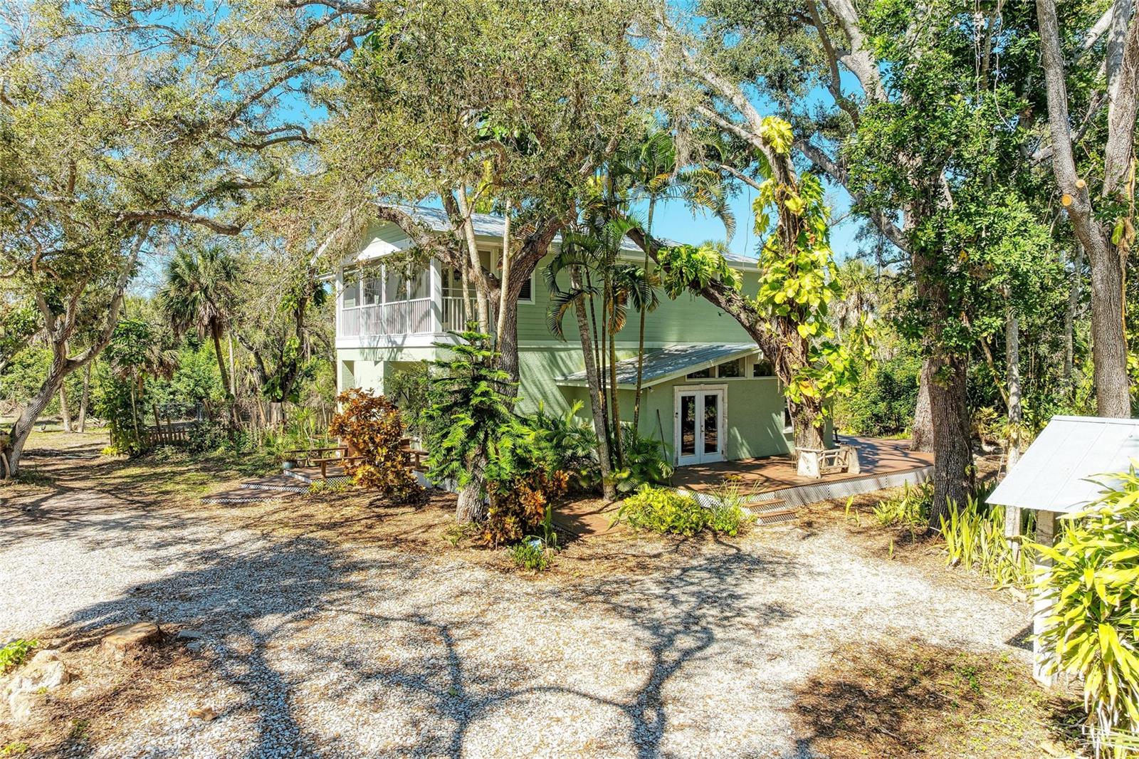 ARTIST ACRES - Residential