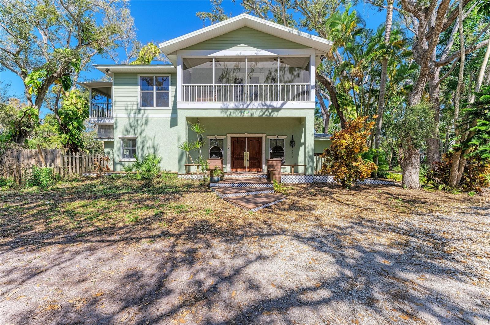 ARTIST ACRES - Residential