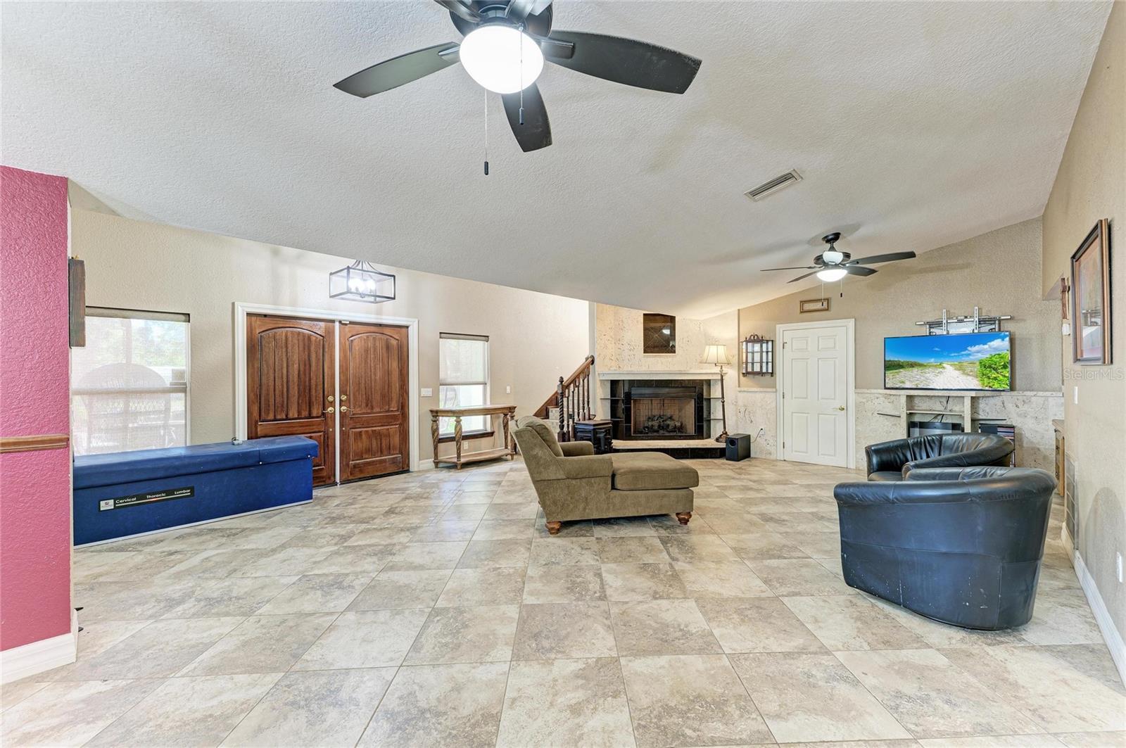 ARTIST ACRES - Residential