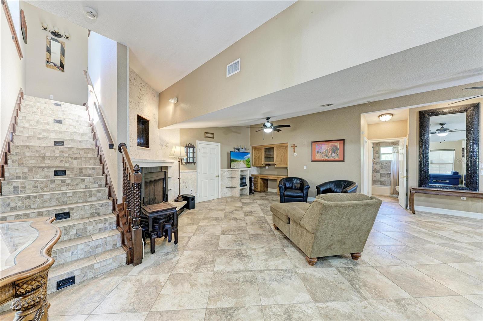 ARTIST ACRES - Residential