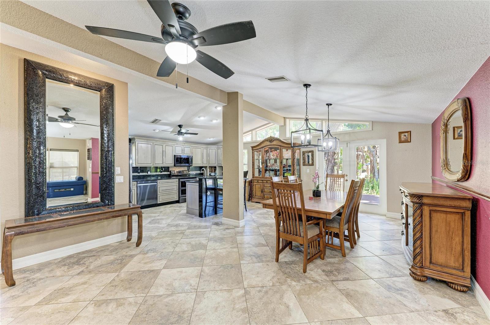 ARTIST ACRES - Residential