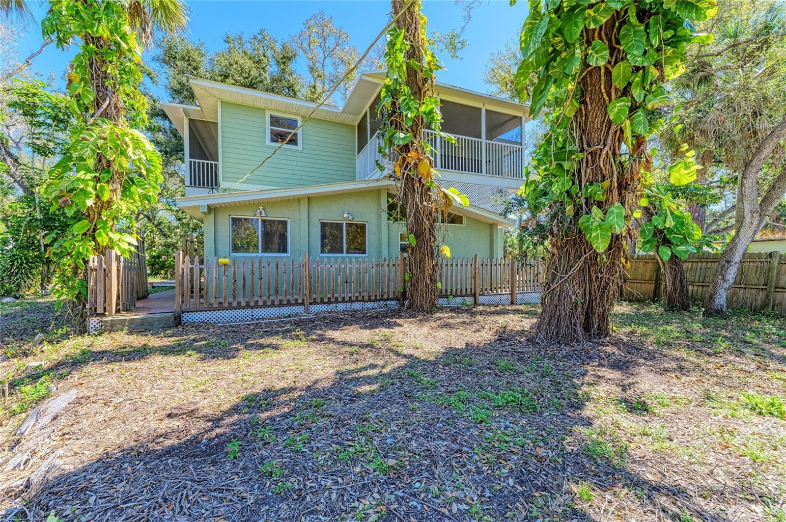 ARTIST ACRES - Residential