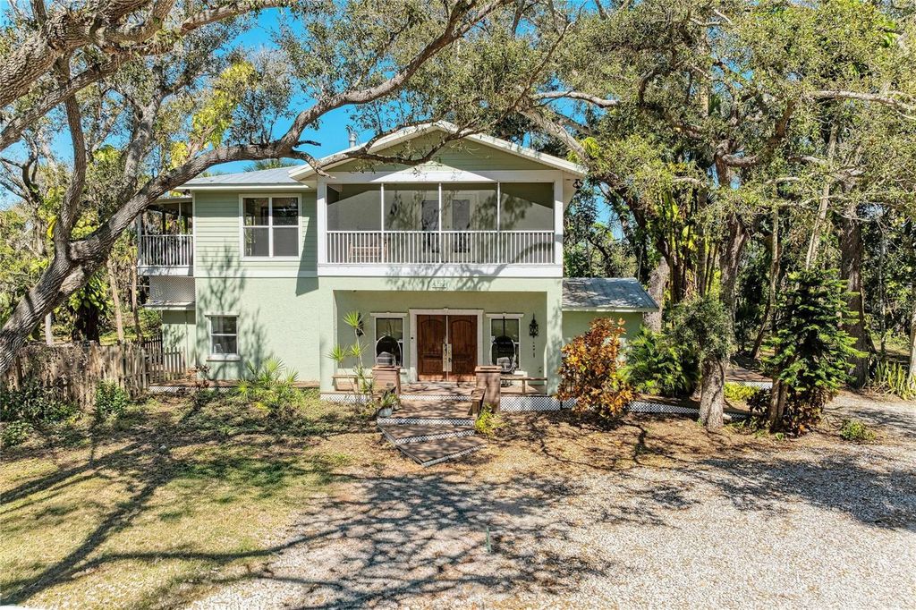 Photo of 820 N Elm Street, Englewood, FL 34223 (MLS # A4684053)